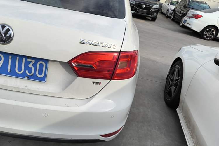 Used Volkswagen Sagitar 2014 Revised Version 1.4TSI Automatic Luxury Edition Right Rear Taillight