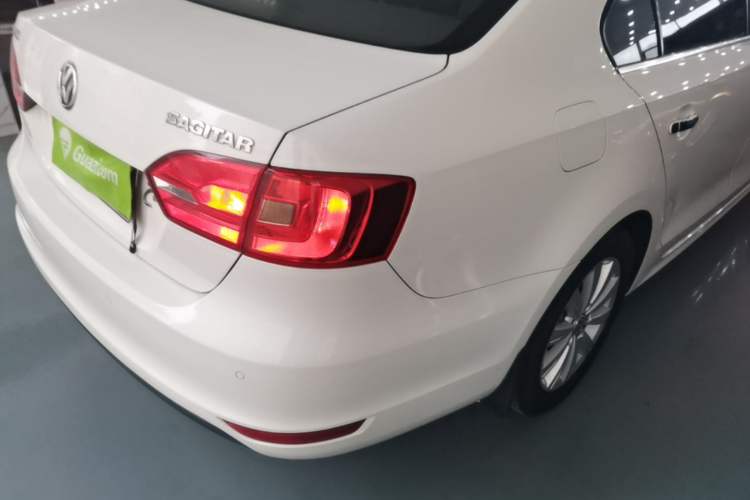 Used Volkswagen Sagitar 2014 Revised Version 1.6L Manual Leading Edition Right Rear Taillight