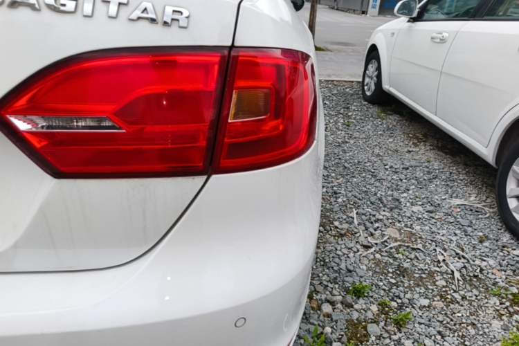 Used Volkswagen Sagitar 2014 Revised Version 1.6L Automatic Leading Edition Right Rear Taillight