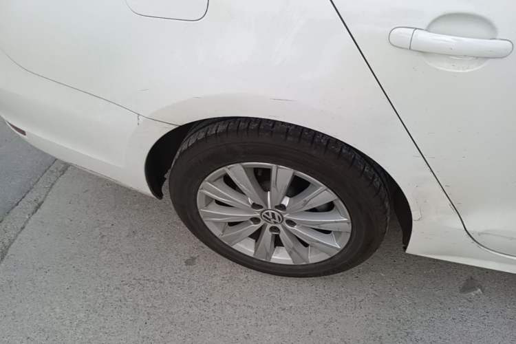 Used Volkswagen Sagitar 2014 Revised Version 1.6L Automatic Leading Edition Right Rear Wheel Hub