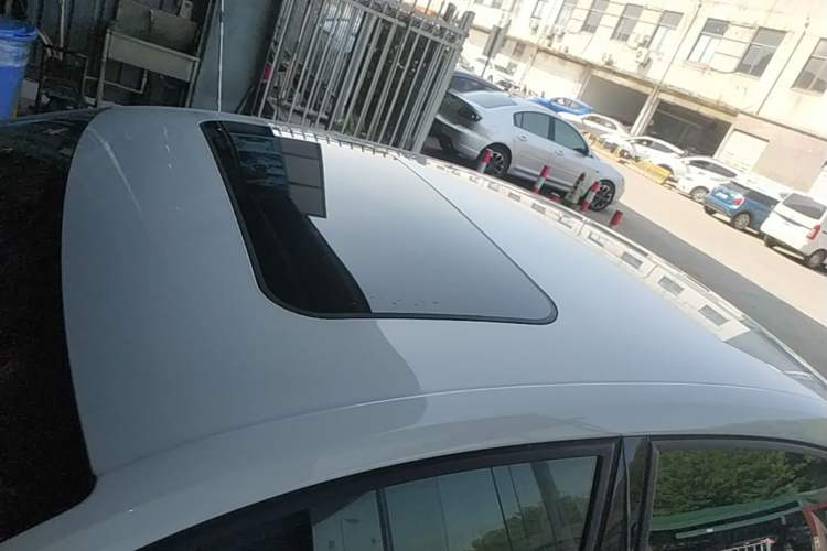 Used Volkswagen Sagitar 2014 Revised 1.4TSI BlueMotion Edition Roof