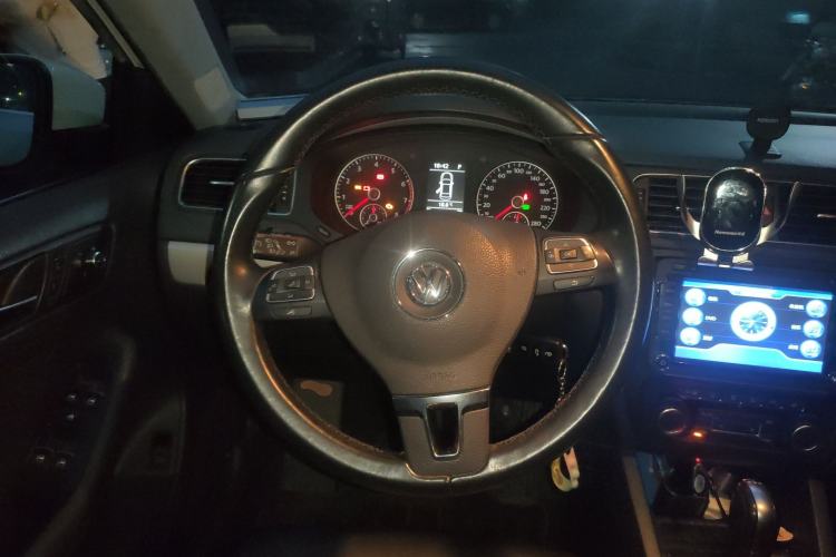 Used Volkswagen Sagitar 2014 1.4TSI Automatic Luxury Model Steering Wheel