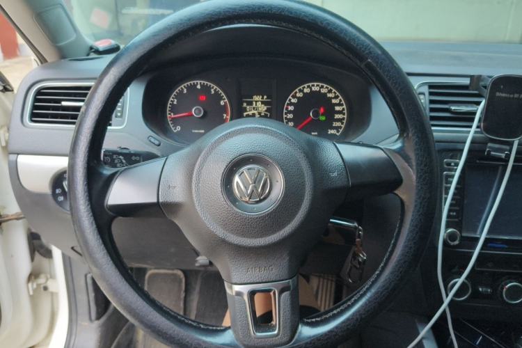 Used Volkswagen Sagitar 2014 Revised Version 1.6L Automatic Leading Edition Steering Wheel