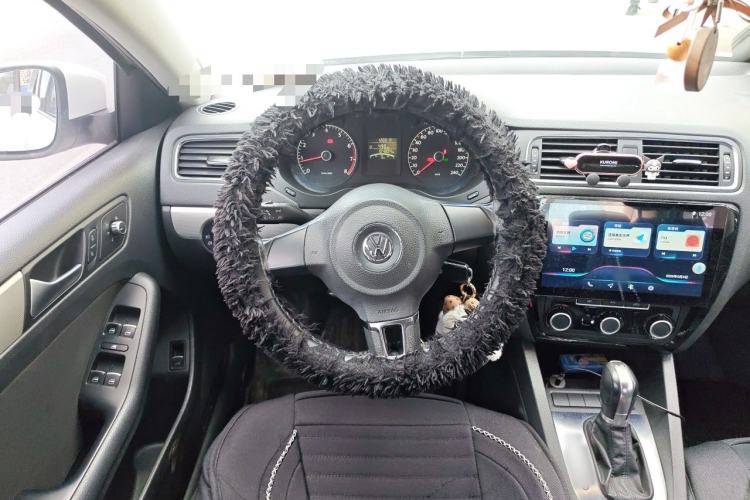Used Volkswagen Sagitar 2014 Revised Version 1.6L Automatic Leading Edition Steering Wheel