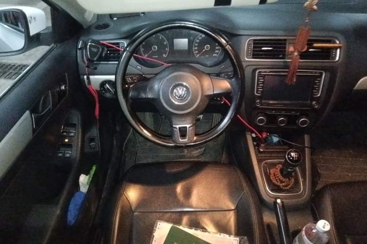 Used Volkswagen Sagitar 2014 Revised Version 1.6L Manual Comfort Edition Steering Wheel