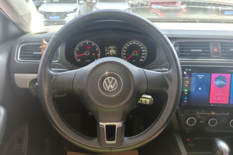 Used Volkswagen Sagitar 2014 Revised Version 1.6L Automatic Leading Edition Steering Wheel