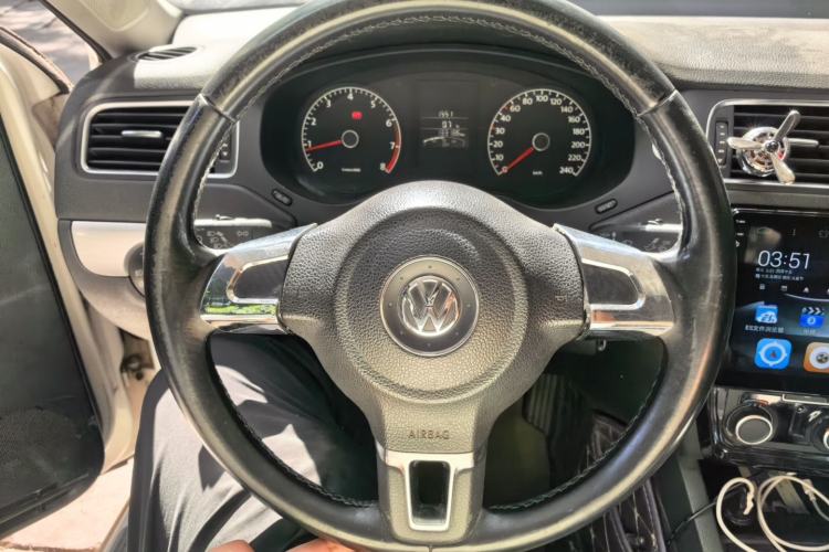 Used Volkswagen Sagitar 2014 Revised Version 1.6L Manual Comfort Edition Steering Wheel