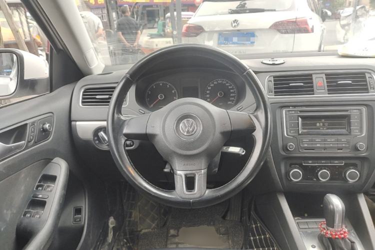 Used Volkswagen Sagitar 2014 Revised Version 1.6L Automatic Leading Edition Steering Wheel