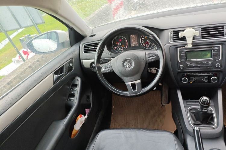 Used Volkswagen Sagitar 2014 Revised Version 1.4TSI Manual Luxury Edition Steering Wheel