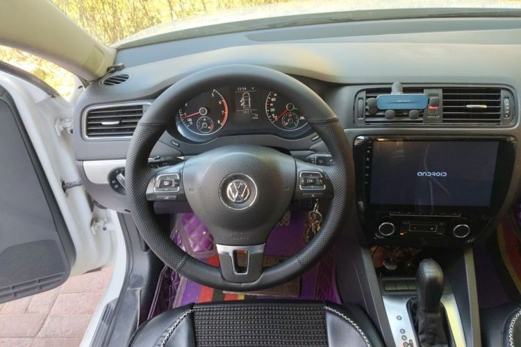 Used Volkswagen Sagitar 2014 1.4TSI Automatic Luxury Model Steering Wheel