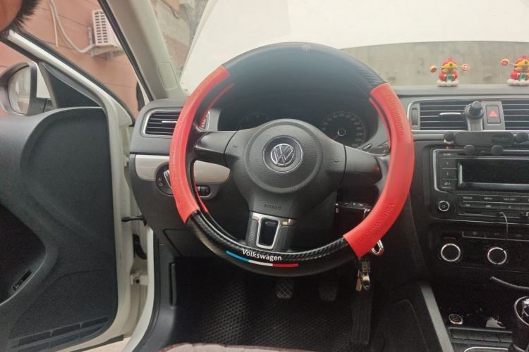 Used Volkswagen Sagitar 2014 Revised Version 1.6L Manual Comfort Edition Steering Wheel