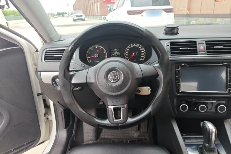 Used Volkswagen Sagitar 2014 Revised Version 1.6L Automatic Leading Edition Steering Wheel