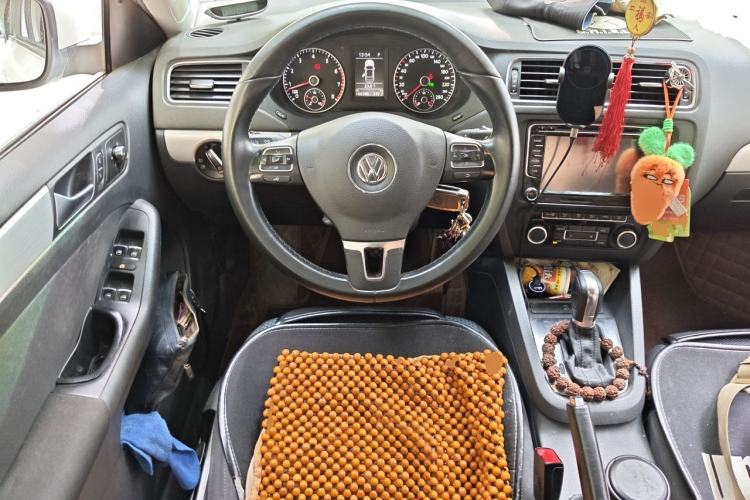 Used Volkswagen Sagitar 2014 1.4TSI BlueMotion Edition Steering Wheel
