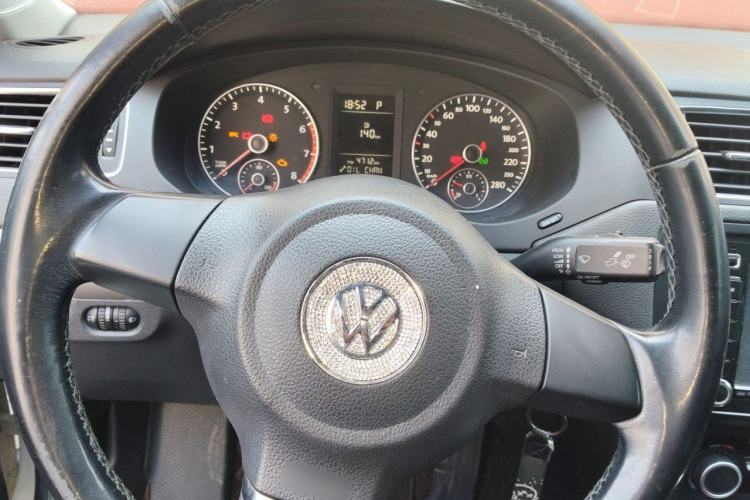 Used Volkswagen Sagitar 2014 Revised Version 1.4TSI Automatic Fashion Edition Steering Wheel
