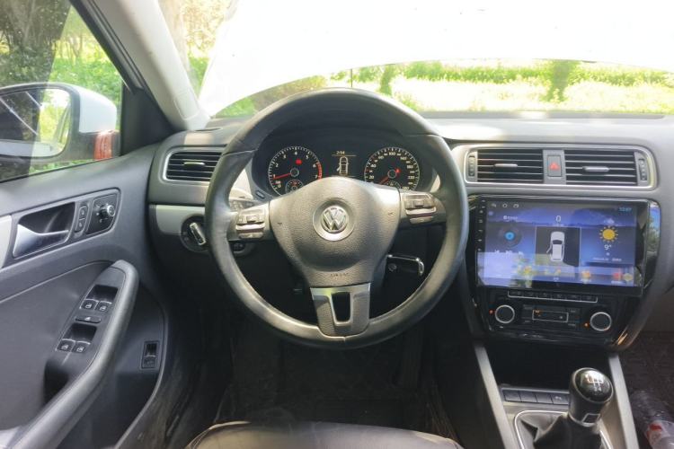 Used Volkswagen Sagitar 2014 Revised Version 1.4TSI Manual Luxury Edition Steering Wheel