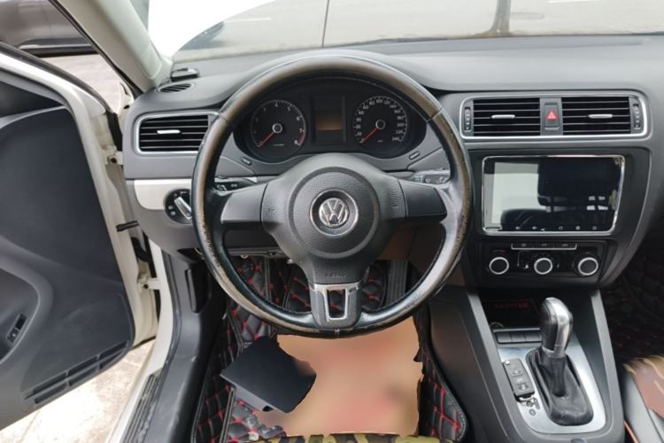 Used Volkswagen Sagitar 2014 Revised Version 1.6L Automatic Leading Edition Steering Wheel