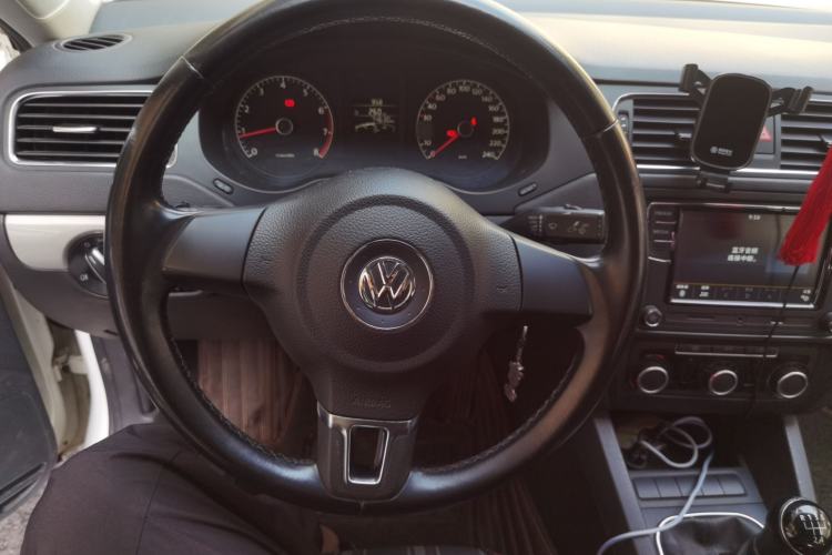 Used Volkswagen Sagitar 2014 Revised Version 1.6L Manual Leading Edition Steering Wheel