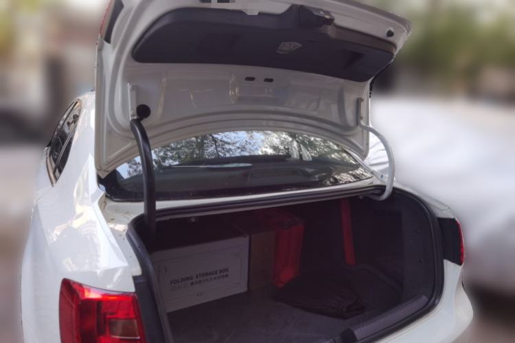 Used Volkswagen Sagitar 2014 1.6L Manual Comfort Model Trunk