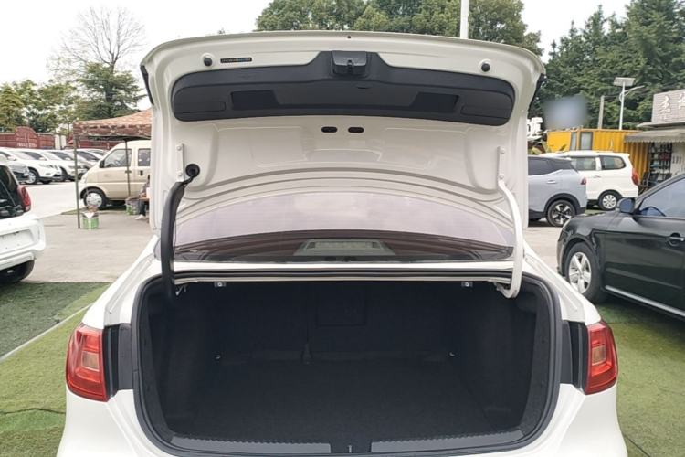 Used Volkswagen Sagitar 2014 1.6L Automatic Comfort Model Trunk