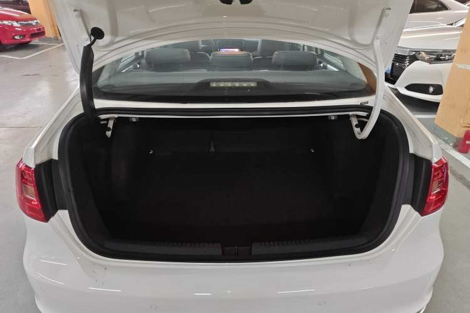 Used Volkswagen Sagitar 2014 Revised Version 1.4TSI Automatic Luxury Edition Trunk