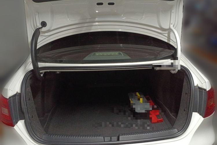 Used Volkswagen Sagitar 2014 Revised Version 1.6L Automatic Fashionable Style Trunk