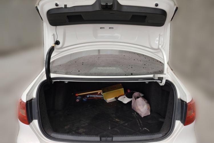 Used Volkswagen Sagitar 2014 1.6L Manual Comfort Model Trunk