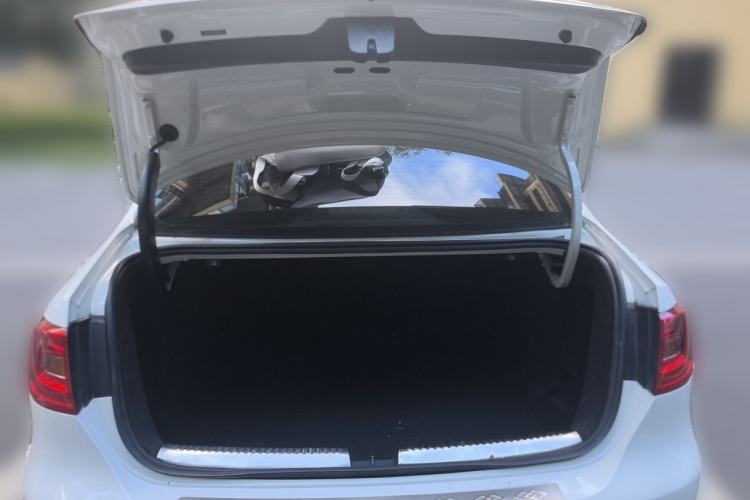 Used Volkswagen Sagitar 2014 Revised Version 1.4TSI Automatic Luxury Edition Trunk