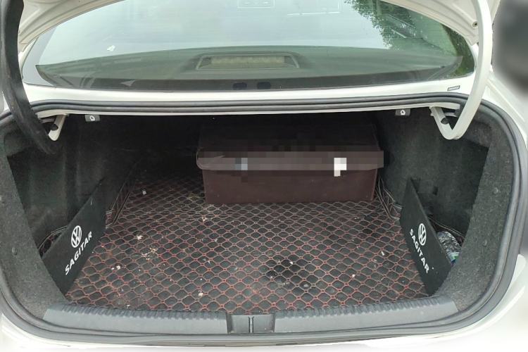 Used Volkswagen Sagitar 2014 1.4TSI Automatic Luxury Model Trunk