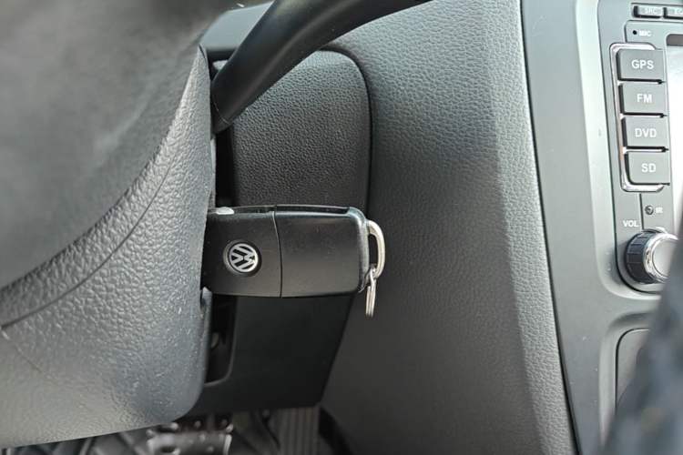 Used Volkswagen Sagitar 2014 Revised Version 1.4TSI Automatic Luxury Edition Vehicle Key