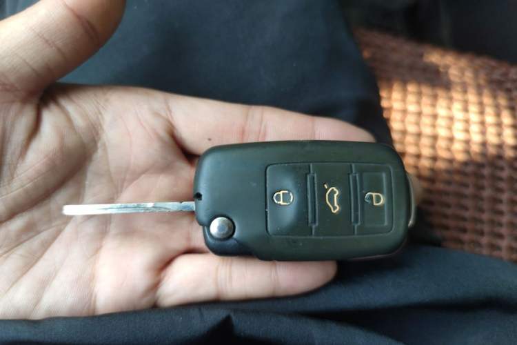 Used Volkswagen Sagitar 2014 1.6L Manual Comfort Model Vehicle Key