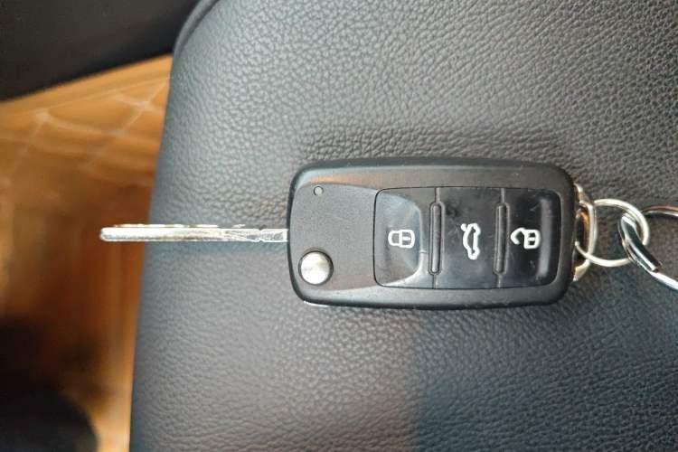 Used Volkswagen Sagitar 2014 1.6L Automatic Comfort Model Vehicle Key