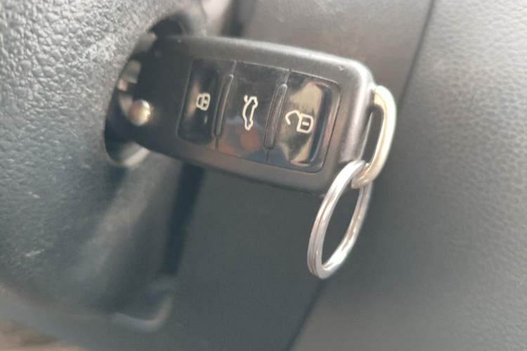 Used Volkswagen Sagitar 2014 Revised Version 1.6L Automatic Comfort Edition Vehicle Key