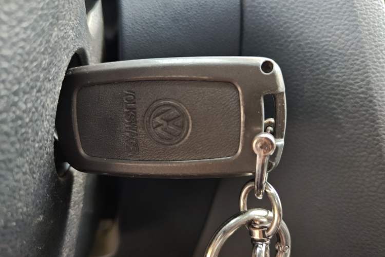 Used Volkswagen Sagitar 2014 1.6L Automatic Comfort Model Vehicle Key