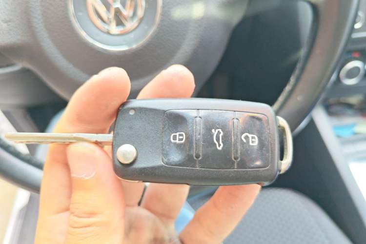 Used Volkswagen Sagitar 2014 Revised Version 1.6L Automatic Comfort Edition Vehicle Key