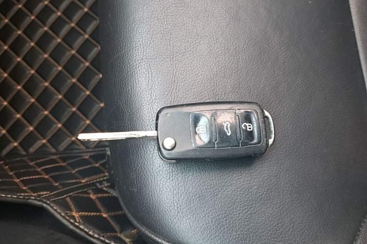 Used Volkswagen Sagitar 2014 1.6L Automatic Comfort Model Vehicle Key