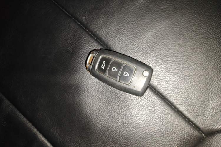 Used Volkswagen Sagitar 2014 Revised Version 1.4TSI Automatic Luxury Edition Vehicle Key