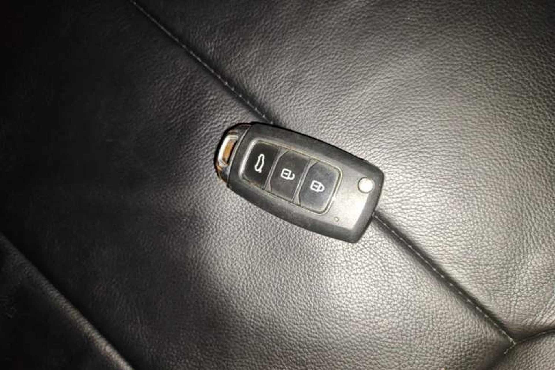 Used Volkswagen Sagitar 2014 Revised Version 1.4TSI Automatic Luxury Edition Vehicle Key