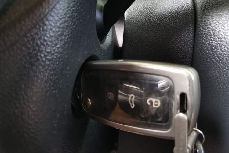 Used Volkswagen Sagitar 2014 1.4TSI Automatic Luxury Model Vehicle Key