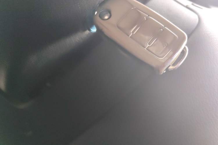 Used Volkswagen Sagitar 2014 1.6L Automatic Comfort Model Vehicle Key