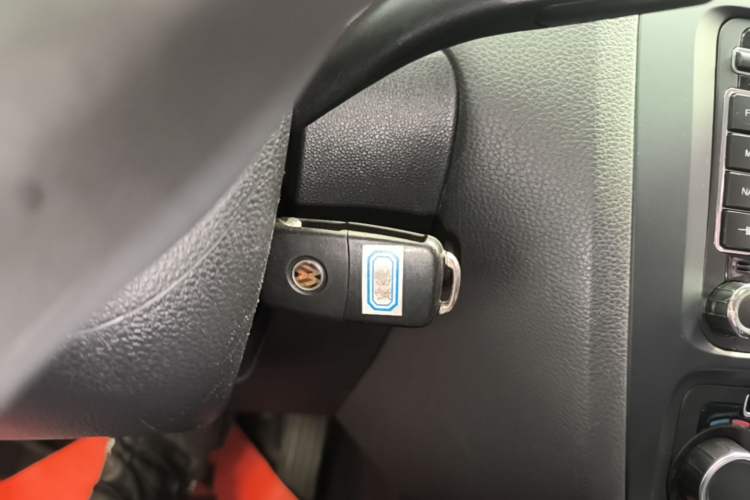 Used Volkswagen Sagitar 2014 Revised Version 1.4TSI Automatic Luxury Edition Vehicle Key