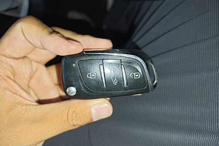 Used Volkswagen Sagitar 2014 Revised Version 1.6L Automatic Comfort Edition Vehicle Key