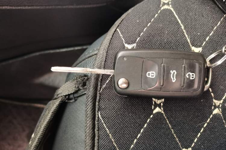 Used Volkswagen Sagitar 2014 1.6L Automatic Comfort Model Vehicle Key