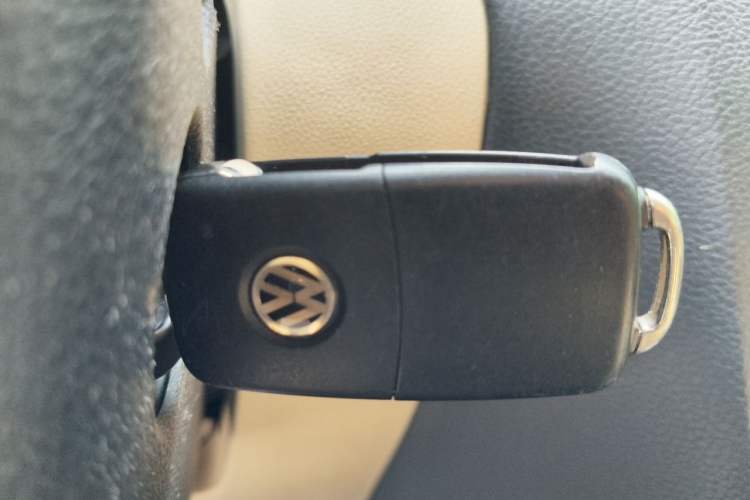 Used Volkswagen Sagitar 2014 1.6L Automatic Comfort Model Vehicle Key