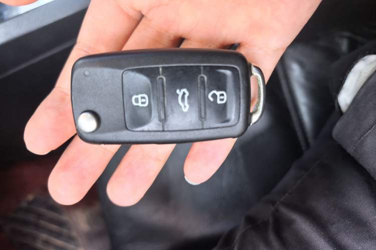 Used Volkswagen Sagitar 2014 1.4TSI Automatic Luxury Model Vehicle Key