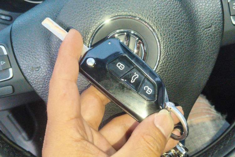 Used Volkswagen Sagitar 2014 1.4TSI Automatic Luxury Model Vehicle Key