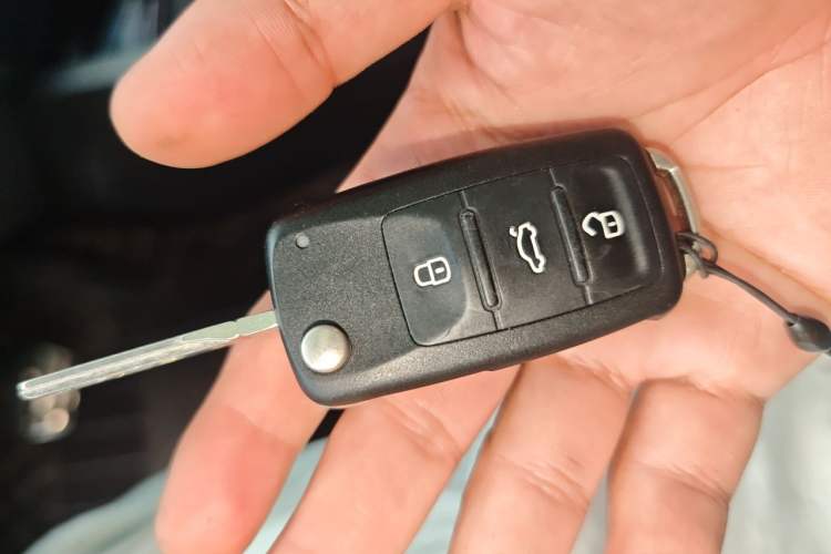 Used Volkswagen Sagitar 2014 Revised Version 1.6L Automatic Comfort Edition Vehicle Key