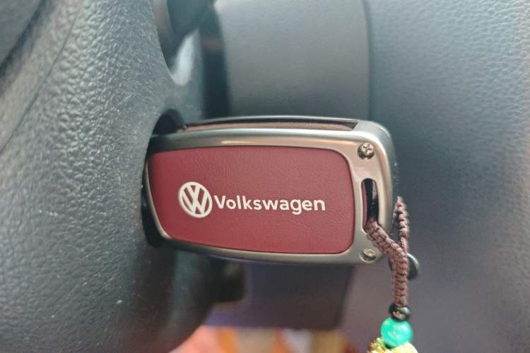 Used Volkswagen Sagitar 2014 Revised Version 1.6L Manual Comfort Edition Vehicle Key