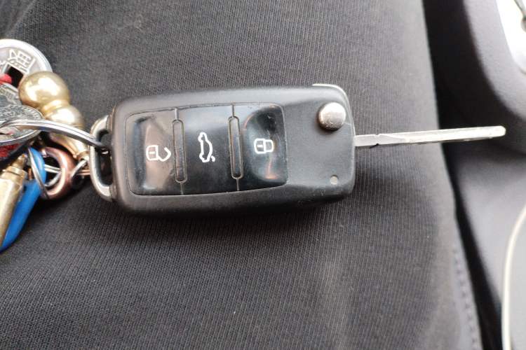 Used Volkswagen Sagitar 2014 Revised 1.4TSI BlueMotion Edition Vehicle Key