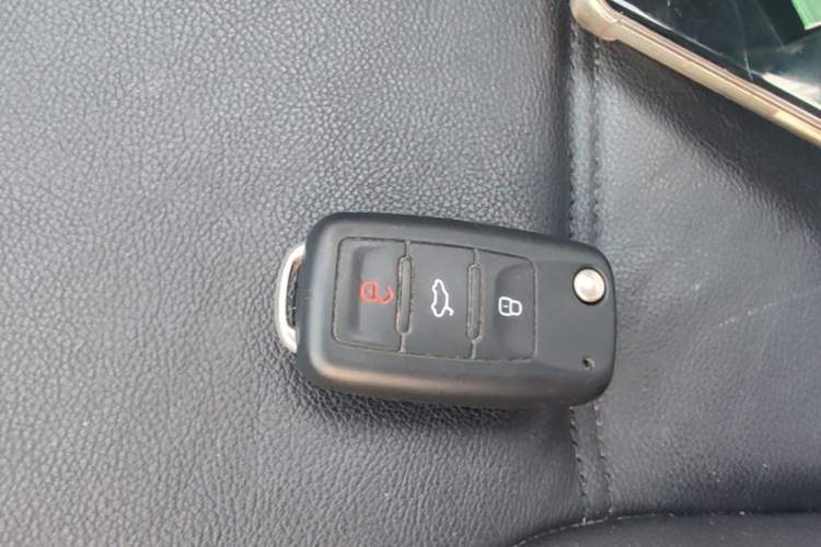 Used Volkswagen Sagitar 2014 1.4TSI Automatic Luxury Model Vehicle Key