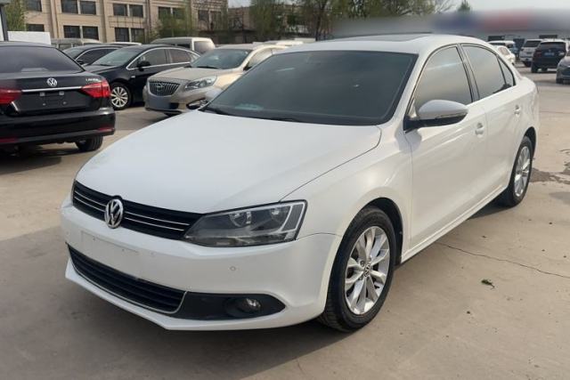 Volkswagen Sagitar 2014 Revised Version 1.4TSI Automatic Luxury Edition مستعملة